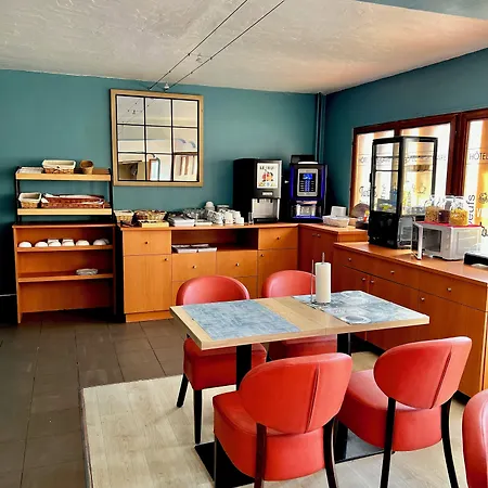 De La Gare Hotel
